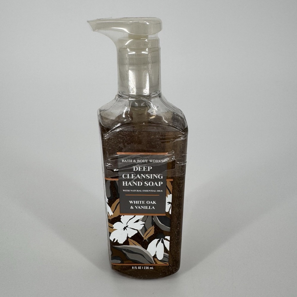 White Oak & Vanilla Deep Cleansing Hand Soap Bath & Body Works 8‎ fl oz